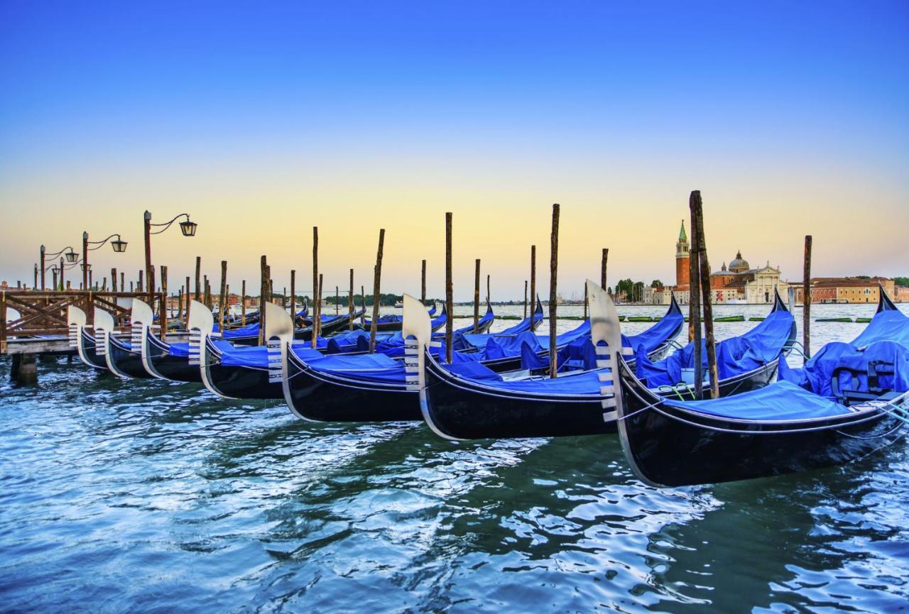 Apartamento Residenza La Torretta Venecia Exterior foto